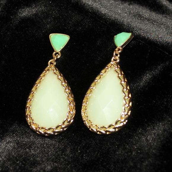 Triangle / Tear Drop Earrings Green / August 8021 - Picture 1 of 5